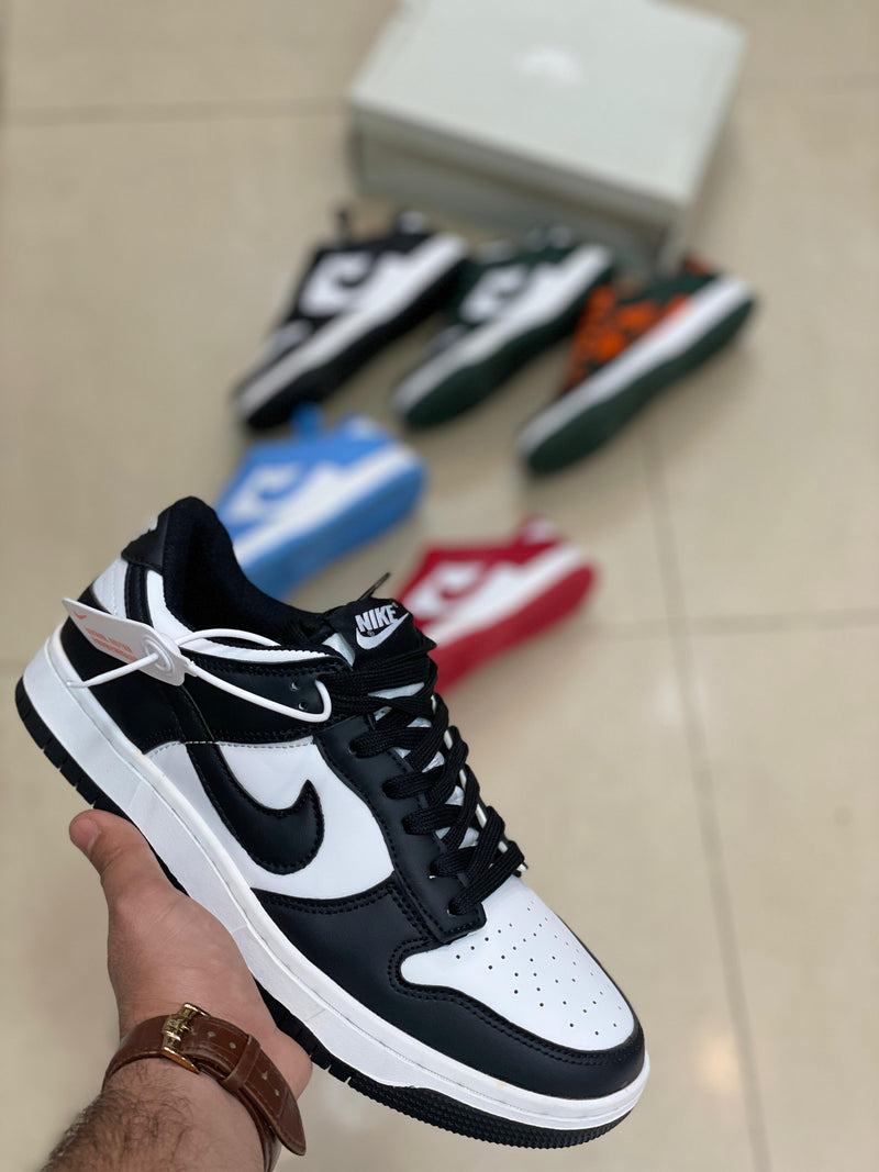 Dunk Low Retro Sneakers
