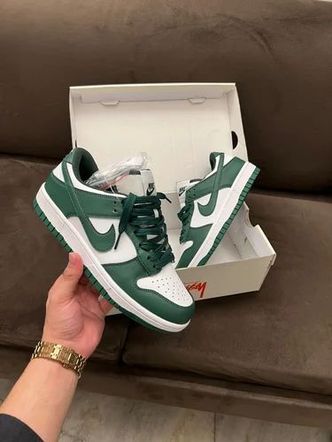 Dunk Low Retro Sneakers