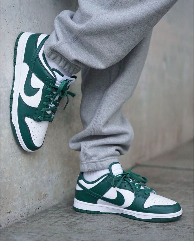 Dunk Low Retro Sneakers