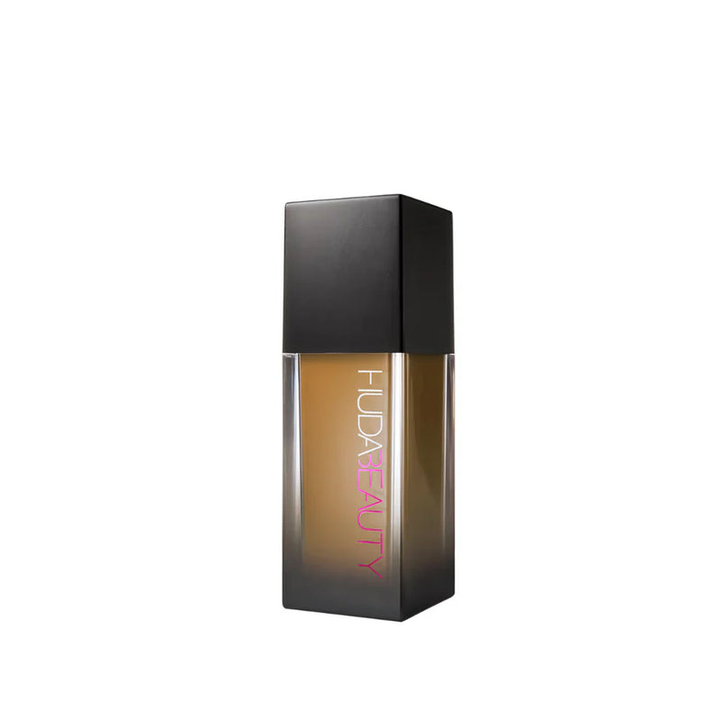 Huda Beauty fauxfilter foundation