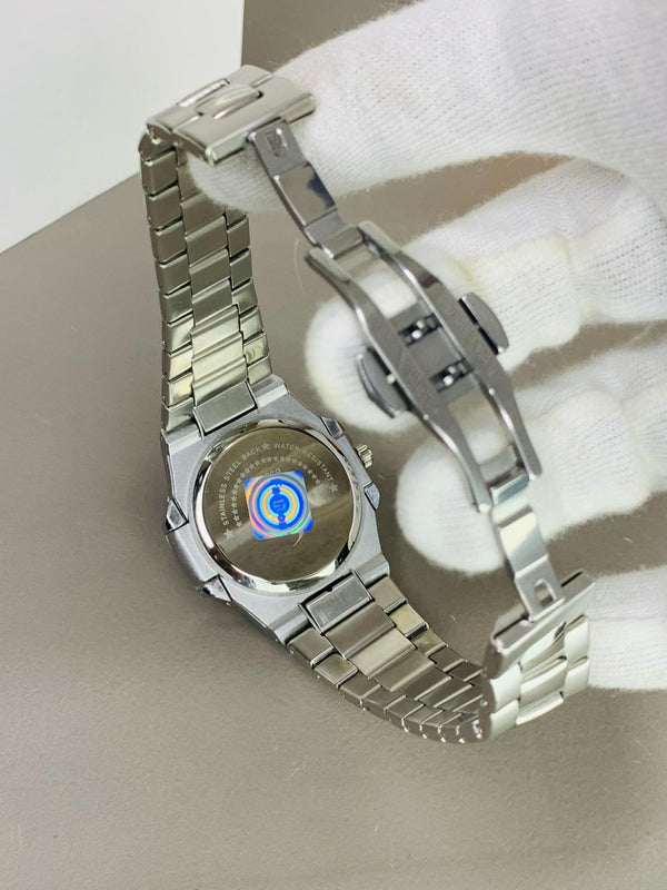 PATEK PHILIPPE (Nautilus model)