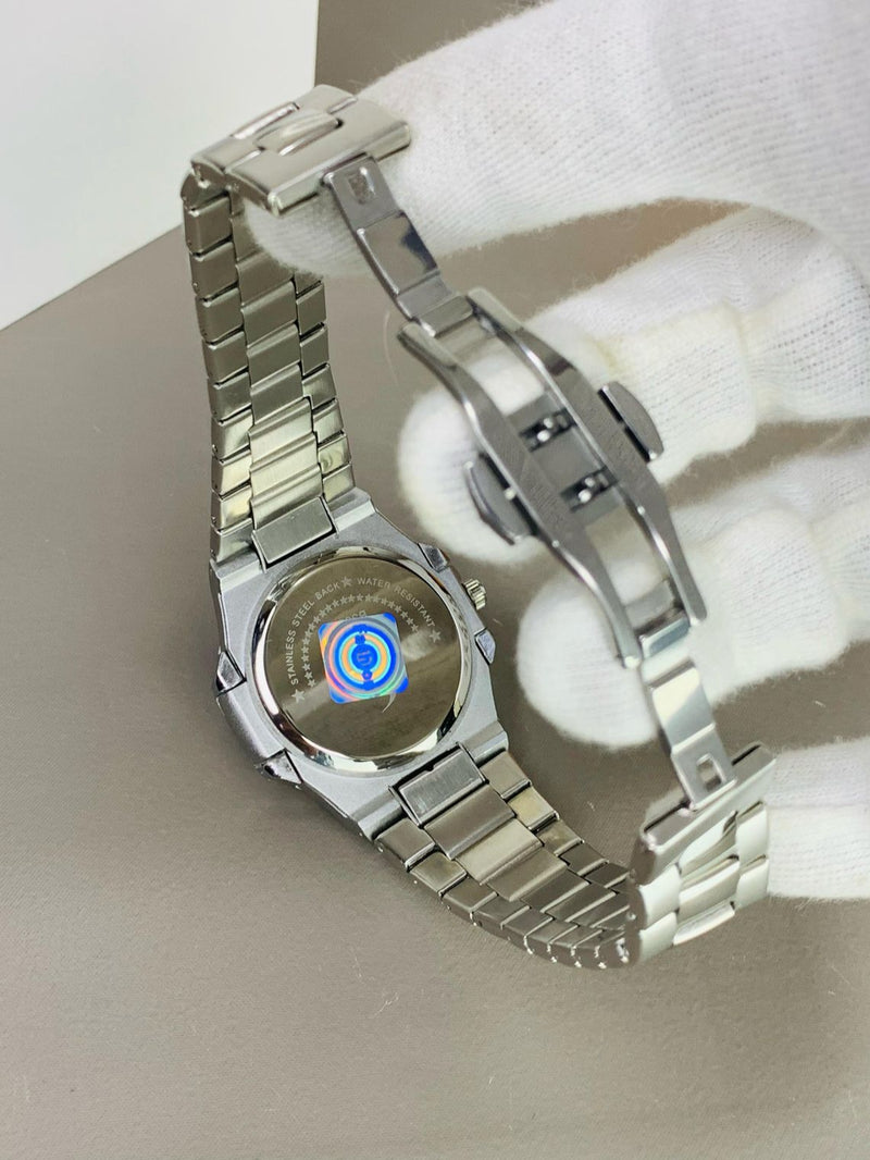 PATEK PHILIPPE (Nautilus model)